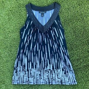 White House Black Market V Neck Sleeveless Flowy Blouse size Extra Small (XS)